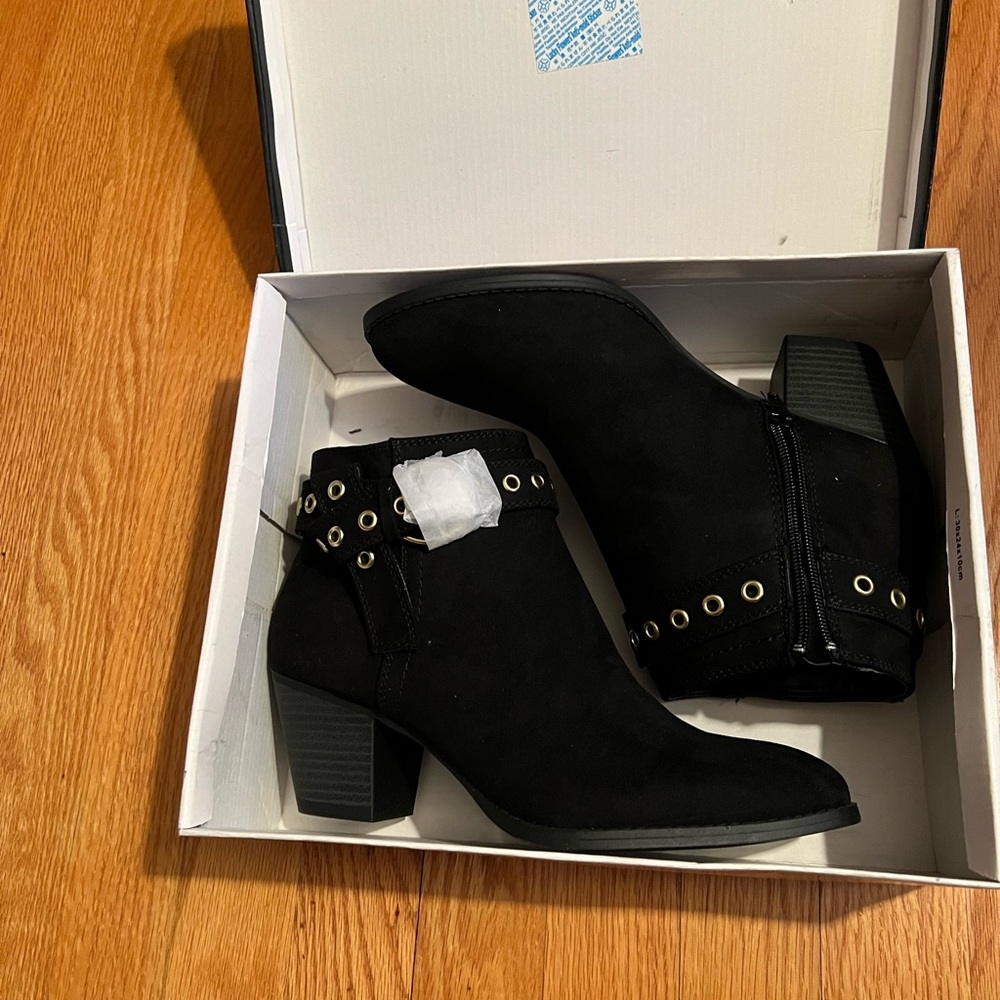 Quip side-zip bootie